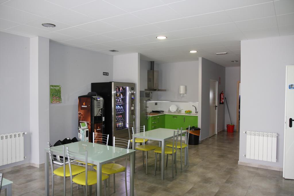 Albergue Outeiro Hostel Palas de Rei Bagian luar foto